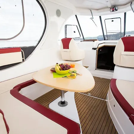 Botel Jacht Motorowy Tes 393 Illuminatus Wilkasy